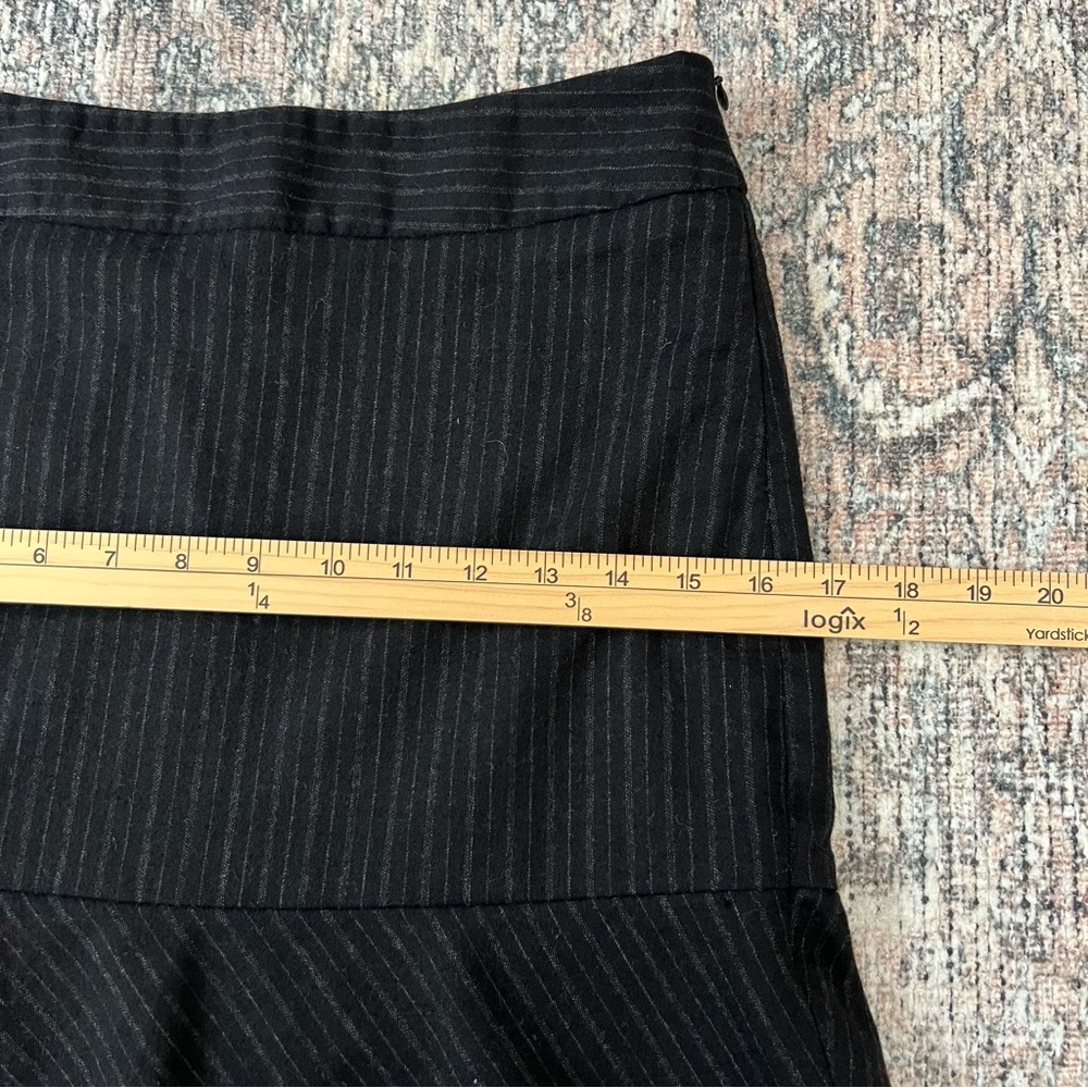 Banana Republic Black Pinstriped Wool Mini Skirt Womens Size 0 - Picture 10 of 14